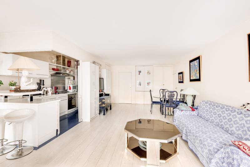 Appartement 2 pièces avec large balcon et possibilité d'un box - Paris 6ème : rue Notre-Dame des Champs | Vavin  