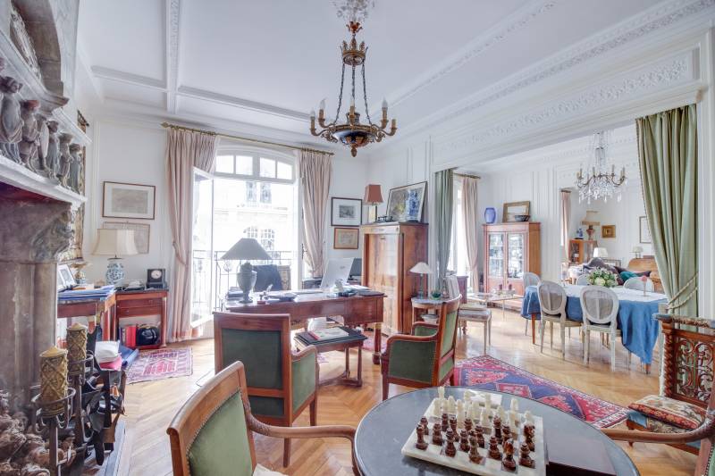 VENTE EN NUE-PROPRIETE - Appartement de réception de 175m² situé au 4ème étage avec ascenseur d'un immeuble de grand standing - Paris 6ème : rue Huysmans | Jardin du Luxembourg  