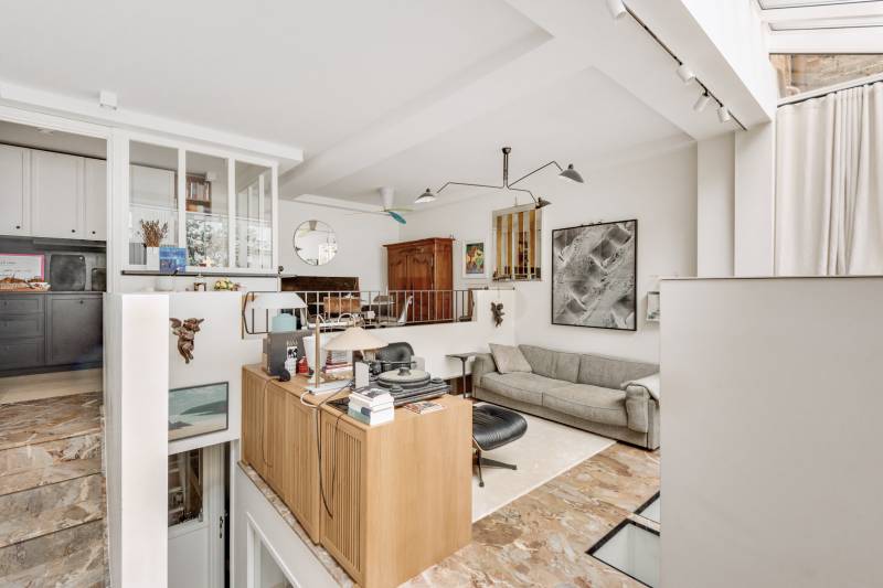 Appartement loft, entièrement rénové, en duplex avec deux chambres - Paris 14ème limite 6ème : rue Boissonade | quartier Montparnasse  