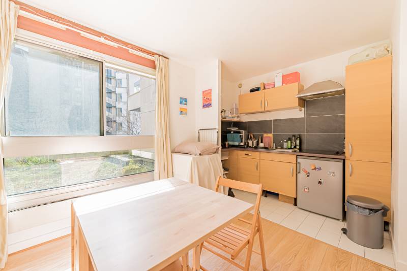 Studio de 23m² calme et lumineux situé dans un immeuble semi-récent avec gardienne - Paris 6ème : rue Stanislas | quartier Notre-Dame des Champs  
