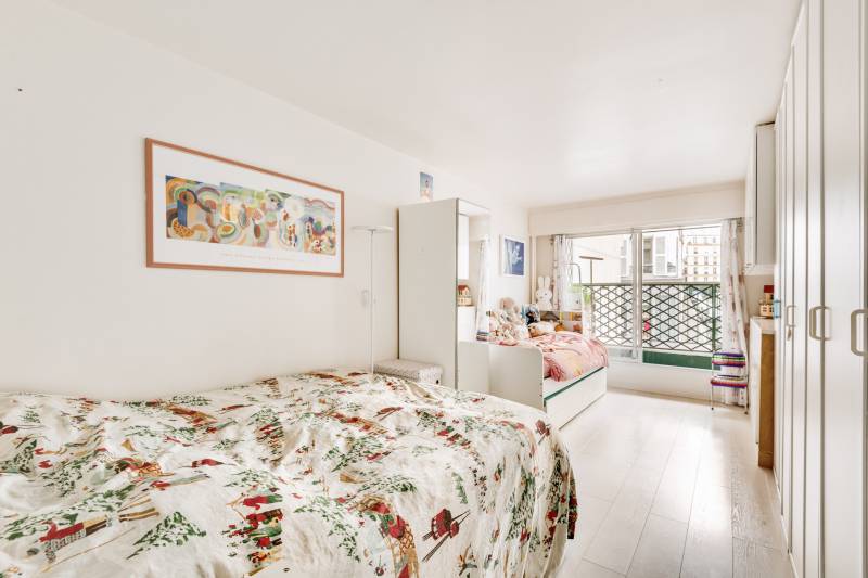 Appartement 2 pièces avec large balcon et possibilité d'un box - Paris 6ème : rue Notre-Dame des Champs | Vavin  