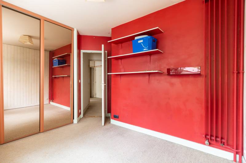 Appartement 2 pièces à rénover avec une place de parking - Paris 14ème - proche 6ème : rue Larochelle | quartier Montparnasse  