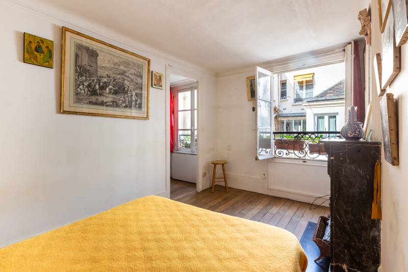 Appartement 2 pièces de 35m² situé au 4ème étage par escalier - Paris 6ème : rue Gozlin | quartier Saint-Germain-des-Prés  