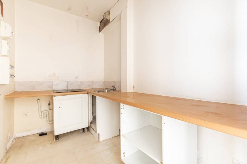 Appartement 2 pièces de 40m² situé au rez-de-chaussée au calme sur cour arborée - Paris 6ème : rue d'Assas  