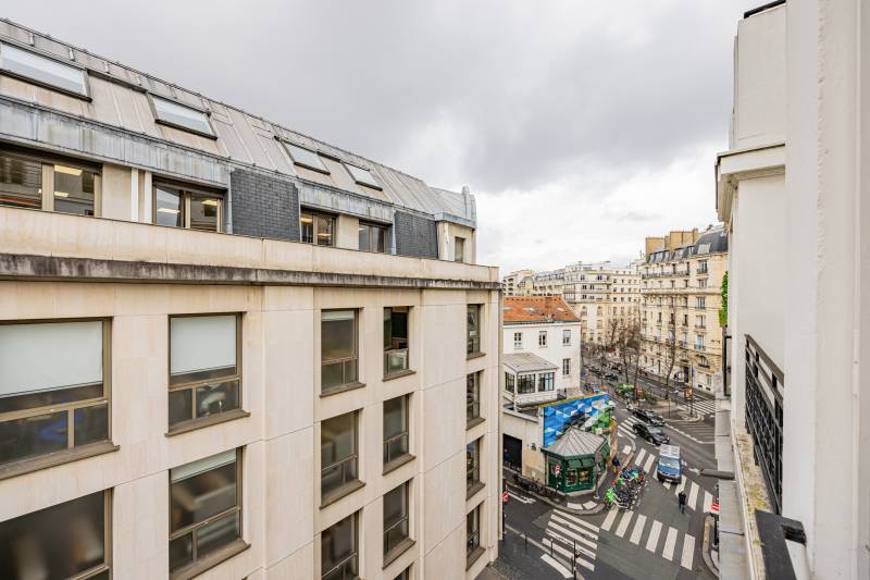 Appartement 2 pièces de 33m² à rénover situé en étage élevé avec ascenseur - Paris 6ème : rue du Montparnasse | école Stanislas  