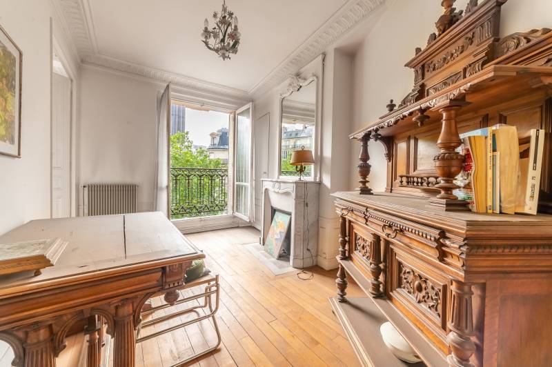 Appartement 3 pièces situé au 4ème étage avec ascenseur - Paris 6ème : Boulevard Raspail | métro Vavin - quartier Notre-Dame des Champs  