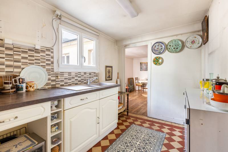 Appartement 2 pièces de 35m² situé au 4ème étage par escalier - Paris 6ème : rue Gozlin | quartier Saint-Germain-des-Prés  
