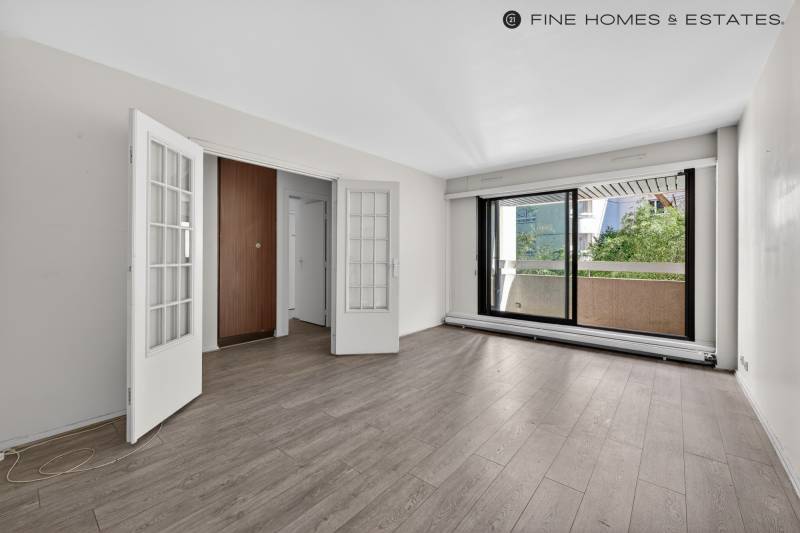 Appartement 2 pièces de 55 m² avec terrasse au sein d'un immeuble semi-récent - Paris 6ème : rue Notre-Dame des Champs  
