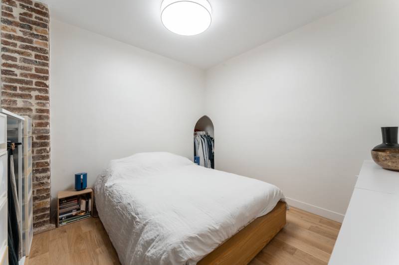 Appartement 3/4 pièces entièrement rénové situé au rez-de-chaussée sur cour au calme - Paris 6ème : rue Saint-Placide | quartier Notre-Dame des Champs  