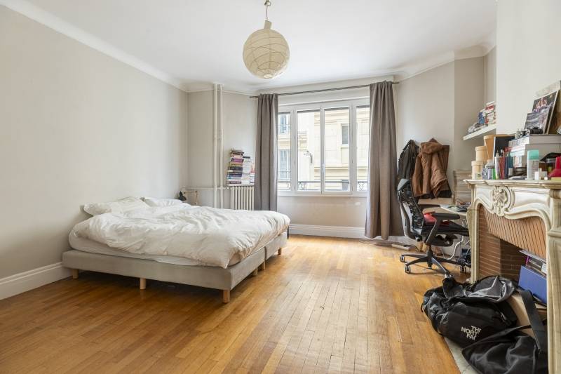 Appartement familial à rénover de 145m² avec 3 à 4 chambres : Paris 6ème : Notre-Dame des Champs | Port-Royal  