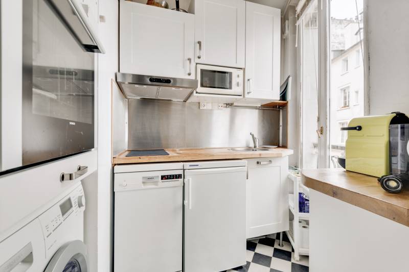 Appartement deux pièces de 33m² situé au 2ème étage par escalier - Paris 5ème : rue du Cardinal Lemoine | Place de la Contrescarpe | sectorisation Henri IV  