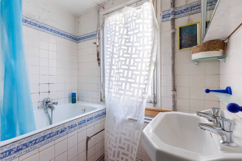 Appartement 2 pièces de 35m² situé au 4ème étage par escalier - Paris 6ème : rue Gozlin | quartier Saint-Germain-des-Prés  