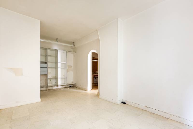 Appartement 2 pièces de 40m² situé au rez-de-chaussée au calme sur cour arborée - Paris 6ème : rue d'Assas  