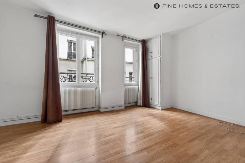 Studio de 23,42 m² situé au 3ème étage par escalier d'un immeuble ancien - Paris 6ème : rue Princesse - rue Guisarde - Marché Saint-Germain  