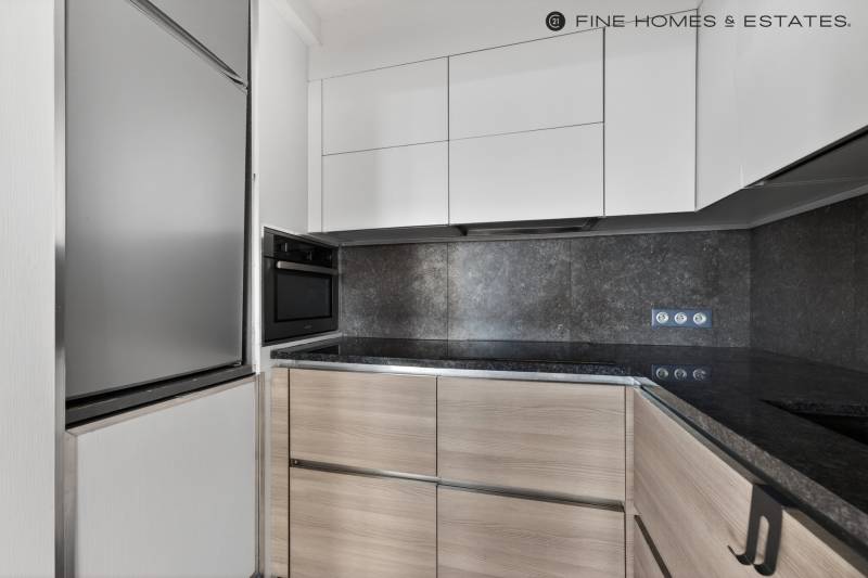 Appartement 2/3 pièces de 43 m² situé au 2ème étage avec ascenseur d'un immeuble semi-récent - Paris 6ème : rue du Cherche-Midi  