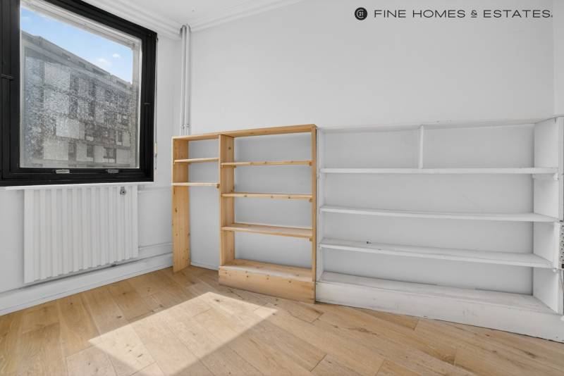 Appartement 2 pièces de 54 m² situé au 5ème étage avec ascenseur - Paris 14ème : Boulevard Edgar Quinet  
