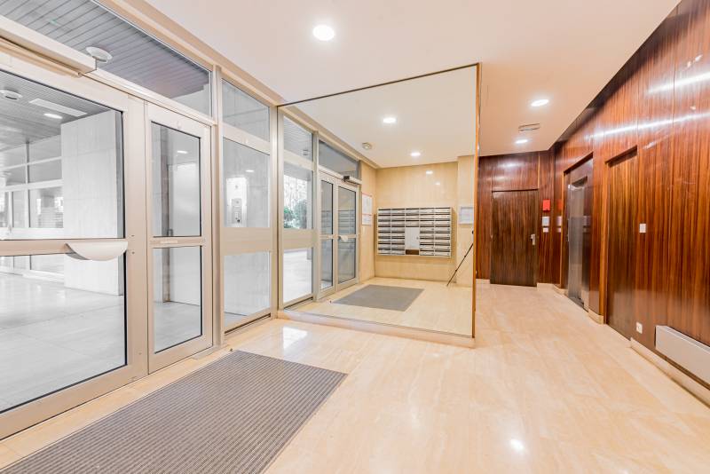 Studio de 23m² calme et lumineux situé dans un immeuble semi-récent avec gardienne - Paris 6ème : rue Stanislas | quartier Notre-Dame des Champs  