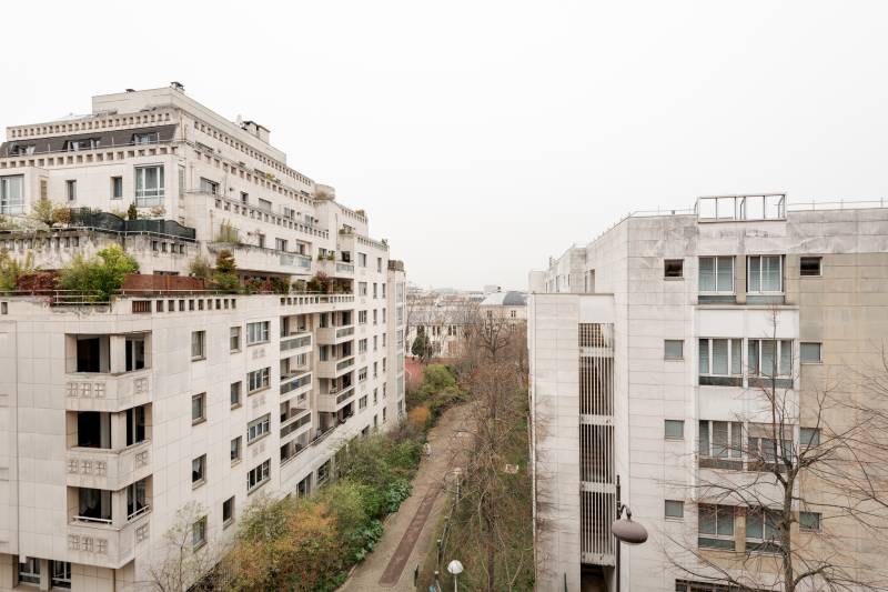 Appartement 2/3 pièces en très bon état situé au 4ème étage par escalier - Paris 15ème : rue Vaugelas | métro Convention  