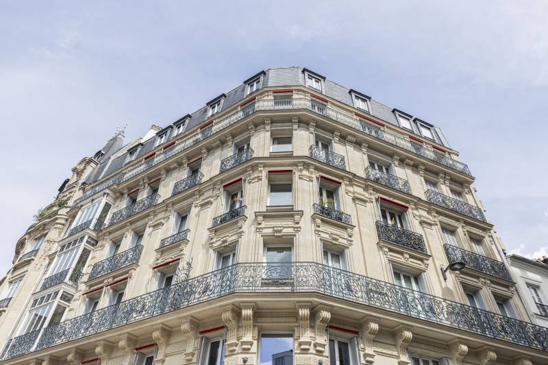 Appartement 4 pièces de 78 m² situé au 2ème étage avec ascenseur d'un immeuble ancien de bon standing - Paris 6ème : rue de la Grande Chaumière - Boulevard du Montparnasse | métro Vavin  