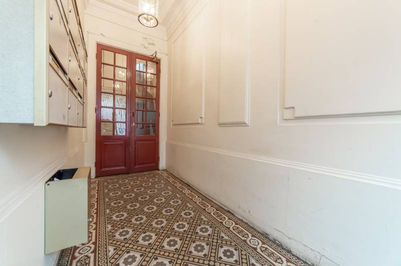 Appartement 3 pièces situé au 4ème étage avec ascenseur - Paris 6ème : Boulevard Raspail | métro Vavin - quartier Notre-Dame des Champs  