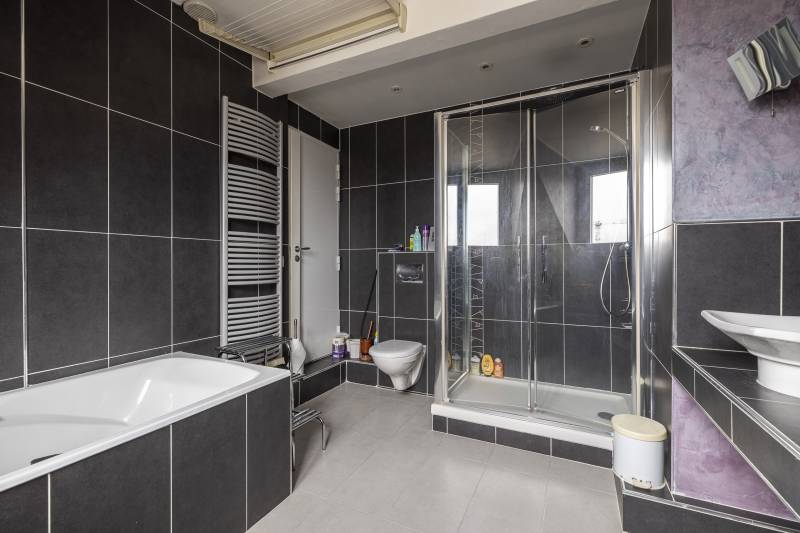 Appartement familial en duplex au dernier étage avec ascenseur - Paris 14ème limite 6ème : rue Campagne Première  