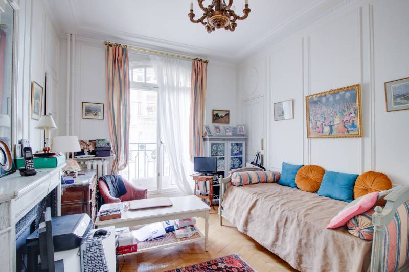 VENTE EN NUE-PROPRIETE - Appartement de réception de 175m² situé au 4ème étage avec ascenseur d'un immeuble de grand standing - Paris 6ème : rue Huysmans | Jardin du Luxembourg  