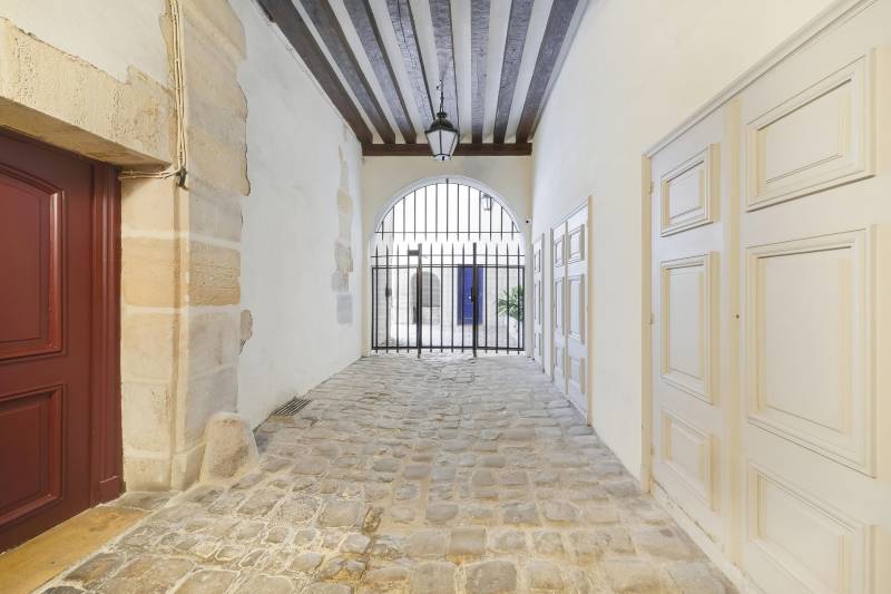 Atelier d'artiste atypique - Paris 6ème : rue Hautefeuille / quartier Monnaie  