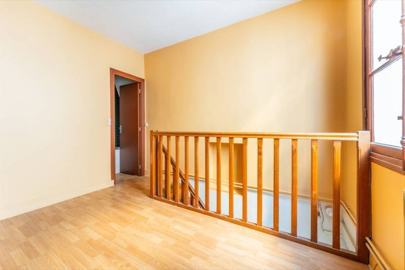 Appartement 4 pièces en duplex entièrement à rénover - 2ème et 3ème étage - Paris 6ème : rue Saint-Sulpice  