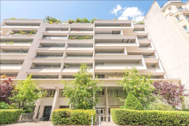 Appartement familial traversant de 167 m² avec vues exceptionnelles - Paris 6ème : rue de Vaugirard - métro Vaneau - Duroc  