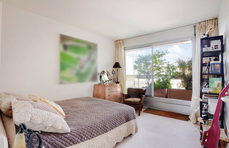 Appartement 3/4 pièces de 142 m² situé au 6ème étage avec ascenseur - terrasse et balcons - vue dégagée - Paris 6ème : rue Stanislas - Notre-Dame des Champs  