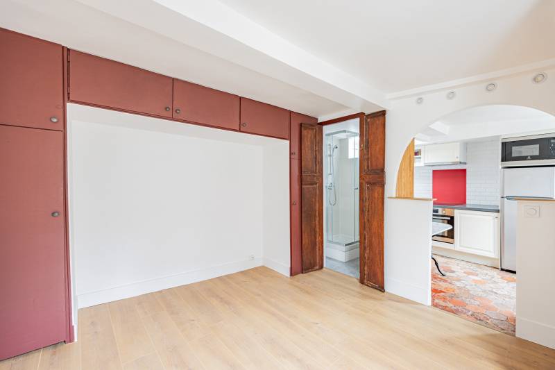 Charmant studio de 20m² situé au 4ème étage par escalier - Paris 6ème : rue du Cherche-Midi | métro Sèvres-Babylone  
