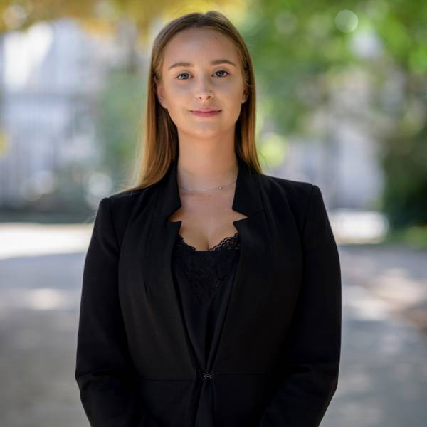 Clara CHAMBERLAND - conseillère Transaction - Century 21 Assas Raspail - agence immobilière - Paris 6ème