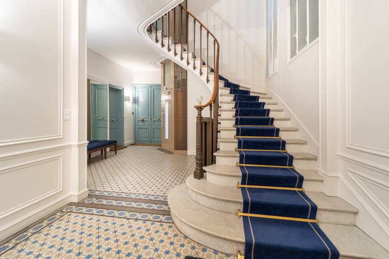 Appartement 4 pièces en étage élevé avec ascenseur - Paris 6ème : Boulevard Raspail | Notre-Dame des Champs  