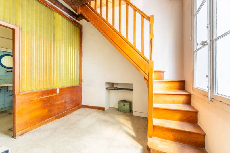 Appartement 4 pièces en duplex entièrement à rénover - 2ème et 3ème étage - Paris 6ème : rue Saint-Sulpice  