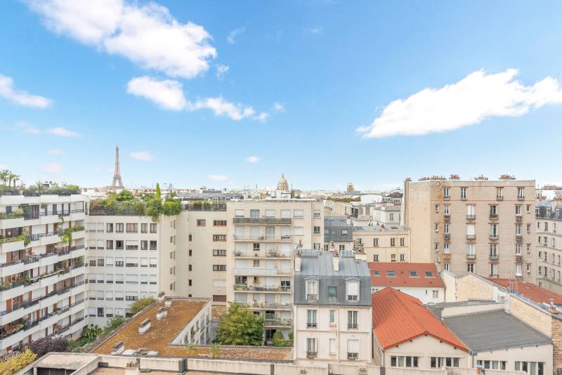 Appartement familial en étage avec ascenseur et parking à Paris 6
