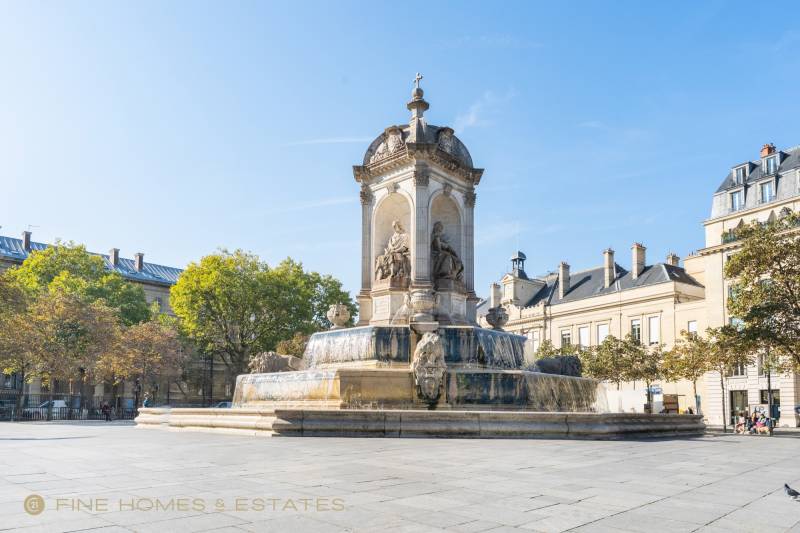 Place Saint-Sulpice à Paris 6ème - Century 21 Fine Homes & Estates