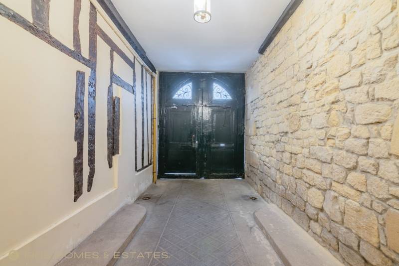 15 rue de Savoie, 75006 Paris - Métro Odéon 