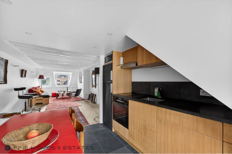 Appartement 3 pièces avec 2 chambres au dernier étage avec vue dégagée sur le Jardin du Luxembourg - Paris 6ème : rue de Vaugirard  
