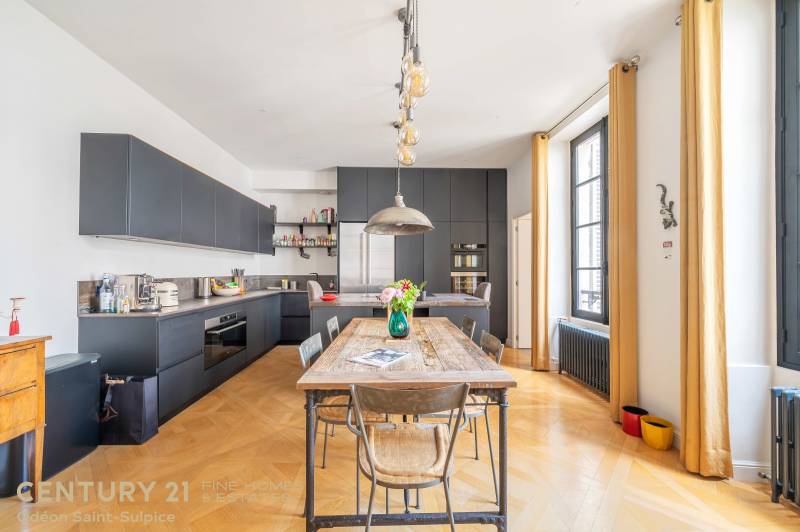 Appartement d'exception de 170 m² en parfait état avec 4 chambres : Paris 6ème : rue de Condé - Théâtre de l'Odéon  