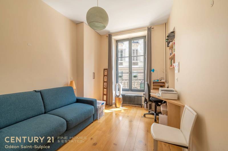Appartement d'exception de 170 m² en parfait état avec 4 chambres : Paris 6ème : rue de Condé - Théâtre de l'Odéon  
