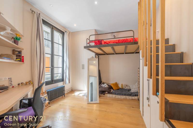 Appartement d'exception de 170 m² en parfait état avec 4 chambres : Paris 6ème : rue de Condé - Théâtre de l'Odéon  