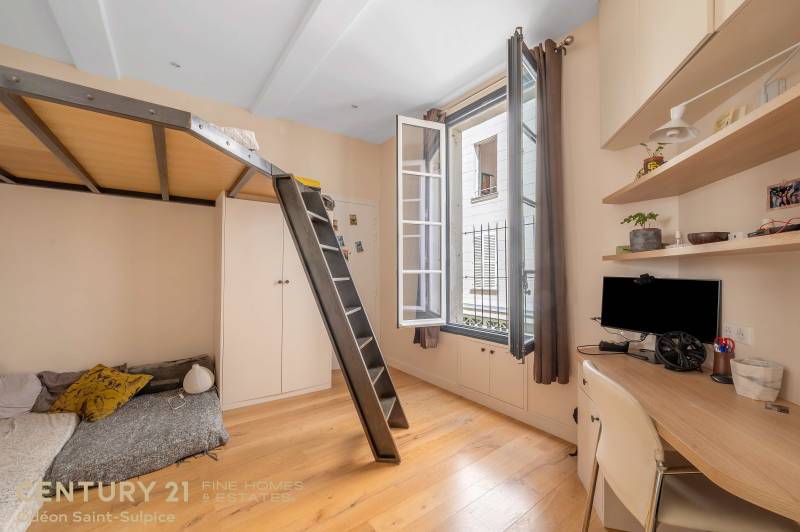 Appartement d'exception de 170 m² en parfait état avec 4 chambres : Paris 6ème : rue de Condé - Théâtre de l'Odéon  