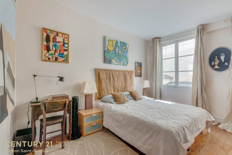 Appartement 3 pièces de 63m² avec 2 belles chambres au calme sur cour - Paris 6ème : rue des Saints-Pères  