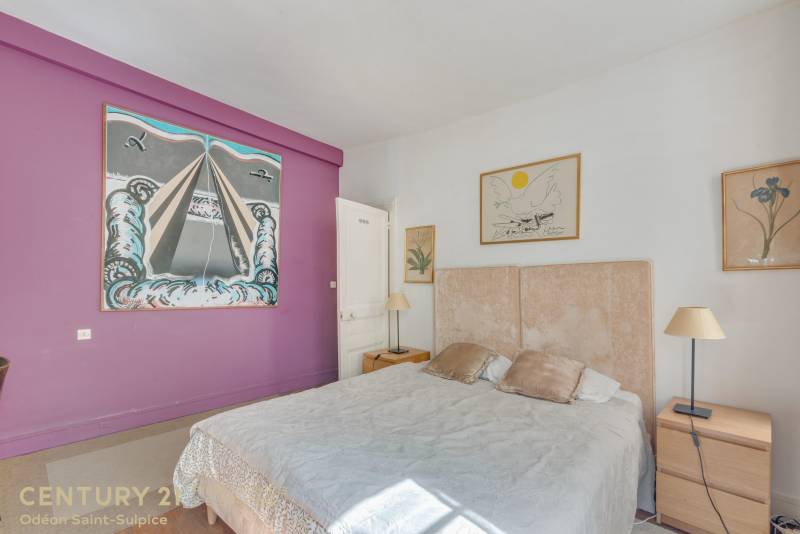 Appartement 3 pièces de 63m² avec 2 belles chambres au calme sur cour - Paris 6ème : rue des Saints-Pères  