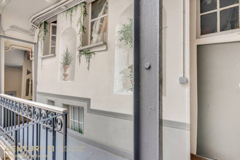 Appartement 3 pièces de 63m² avec 2 belles chambres au calme sur cour - Paris 6ème : rue des Saints-Pères  