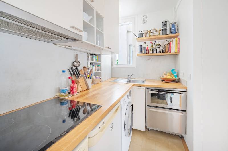 Appartement 3 pièces avec 2 chambres au 5ème étage avec ascenseur : Paris 14ème limite 6ème : Vavin - Port Royal  