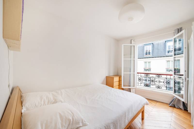 Appartement 3 pièces avec 2 chambres au 5ème étage avec ascenseur : Paris 14ème limite 6ème : Vavin - Port Royal  