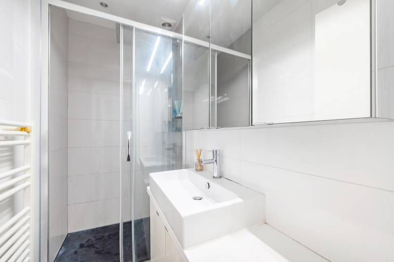 Appartement 3 pièces avec 2 chambres au 5ème étage avec ascenseur : Paris 14ème limite 6ème : Vavin - Port Royal  