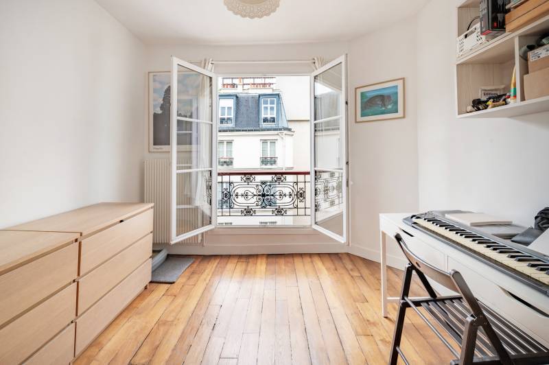 Appartement 3 pièces avec 2 chambres au 5ème étage avec ascenseur : Paris 14ème limite 6ème : Vavin - Port Royal  