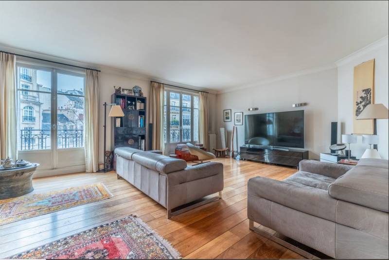 Appartement familial 6 pièces vendu avec 2 studios (ensemble de 225m²) - Paris 7ème limite 6ème : Boulevard Raspail | métro rue du Bac  